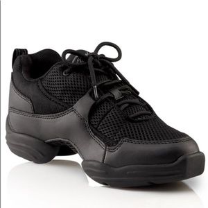 Capezio Fierce Dance Dansneaker black sneakers.